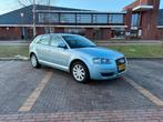 Audi A3 1.6 Sportback Automaat 99.500 km!, Auto's, Stof, 4 cilinders, Blauw, 1200 kg