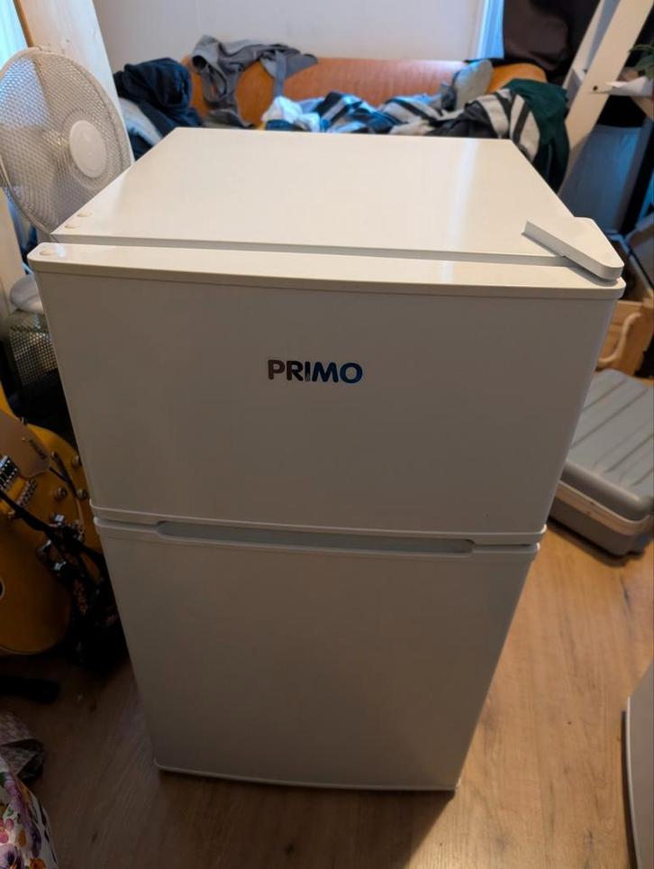 Kleine koelkast met vriesvak, Witgoed en Apparatuur, Koelkasten en IJskasten, Zo goed als nieuw, Met vriesvak, Minder dan 75 liter