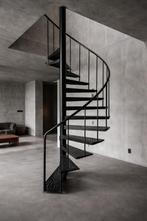 Stalen wenteltrap, 275cm hoog, 90cm trede, Doe-het-zelf en Verbouw, Ladders en Trappen, Ophalen of Verzenden, Gebruikt, Trap, 2 tot 4 meter