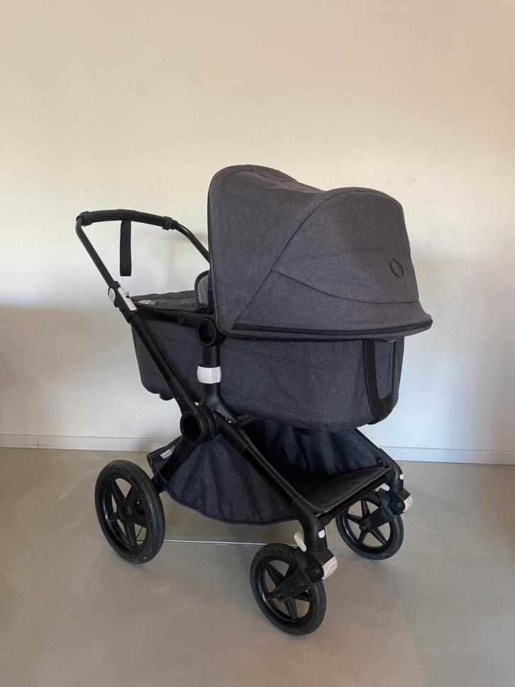 Bugaboo Fox 2 mineral black, Kinderen en Baby's, Kinderwagens en Combinaties, Zo goed als nieuw, Kinderwagen, Bugaboo, Verstelbare duwstang
