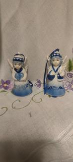 125- 2 Mooie oudere Engeltjes blauw wit - porselein, Ophalen of Verzenden, Zo goed als nieuw, Beeld(je), Christendom | Katholiek