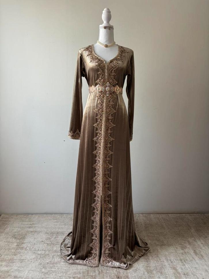 Kaftan te HUUR, Kleding | Dames, Gelegenheidskleding, Zo goed als nieuw, Overige typen, Maat 38/40 (M), Ophalen