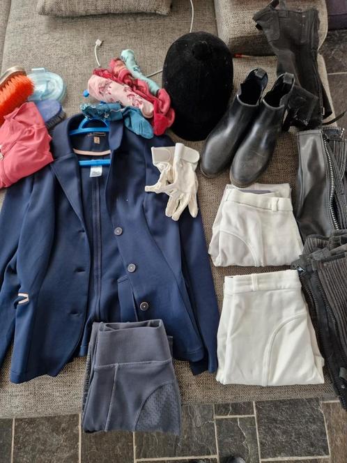 Heel veel paardrijkleding en een paar borstels, Dieren en Toebehoren, Paardrijkleding, Zo goed als nieuw, Ophalen of Verzenden