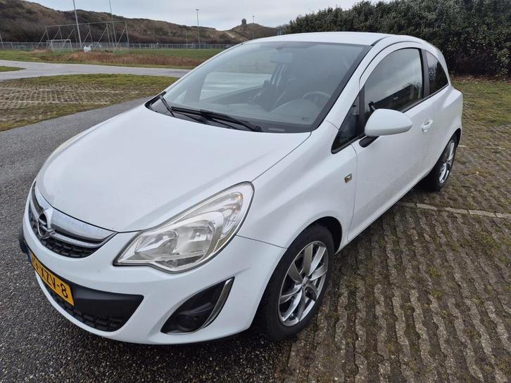 Opel corsa 1.4i automaat!, Auto's, Opel, Particulier, Corsa, Airconditioning, Centrale vergrendeling, Cruise Control, Dakrails