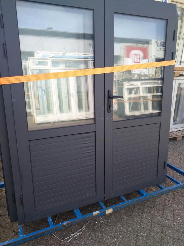 Dubbele garage deuren, Doe-het-zelf en Verbouw, Deuren en Horren, Zo goed als nieuw, Garagedeur, 215 cm of meer, 120 cm of meer