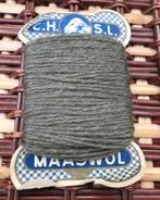 C.H.S.L Maaswol - karton met kaki stopwol, Ophalen of Verzenden, Zo goed als nieuw, Garen of Naald(en)