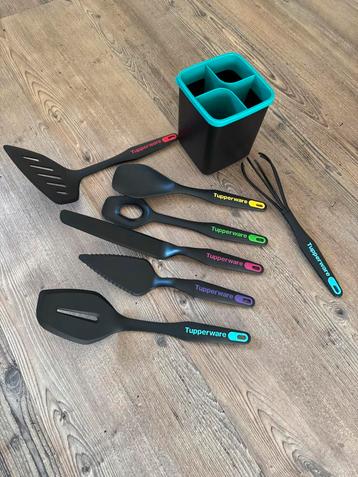 Tupperware Keukenhulpen Set - Zo Goed Als Nieuw beschikbaar voor biedingen