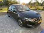 VOLKSWAGEN POLO 1.0 TSI 70KW 5 DEURS BLUEMOTION 2016 ZWART, Origineel Nederlands, Te koop, 5 stoelen, Benzine