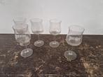 5 stuks Perrier glazen op voet 13cl inhoud, Ophalen of Verzenden, Gebruikt, Overige typen
