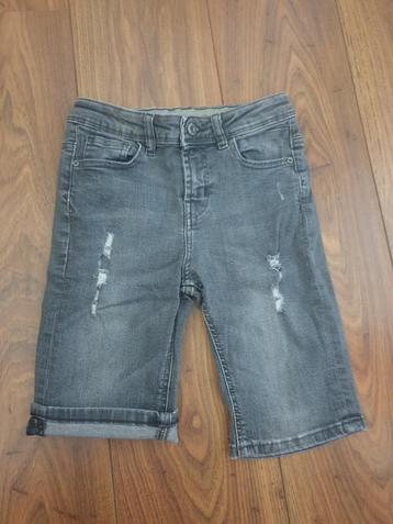 Korte jeans van de H&M maat 134 beschikbaar voor biedingen