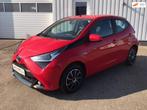 Toyota Aygo 1.0 VVT-i x-play 5 deurs, Voorwielaandrijving, Gebruikt, 4 stoelen, Origineel Nederlands