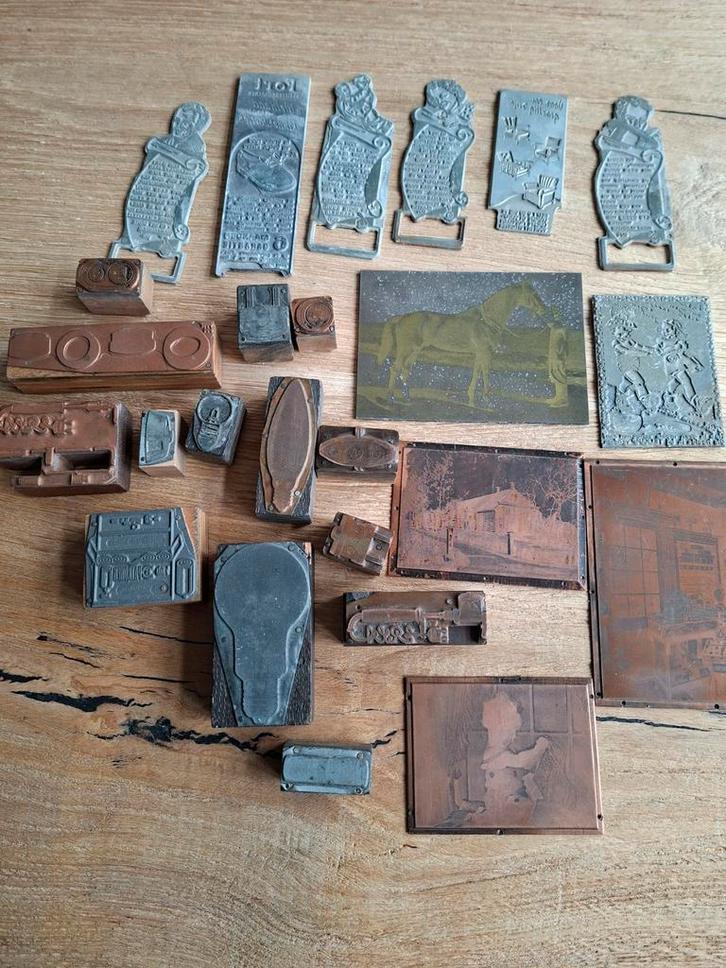 Diverse oude drukletters en stempels, Antiek en Kunst, Kunst | Etsen en Gravures, Ophalen