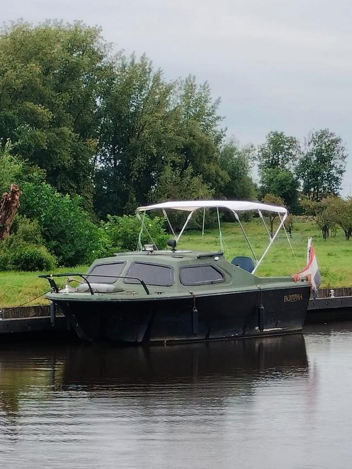 Polyester vis/kajuitboot, Watersport en Boten, Motorboten en Motorjachten, Gebruikt, Polyester, Tot 6 meter, Benzine, Ophalen