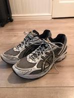 Asics grijs wit 2150 Saucony nike adidas run 46,5 46 47, Sport en Fitness, Loopsport en Atletiek, Ophalen of Verzenden