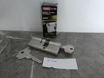 Cilinder sloten gebruikt  beschikbaar voor biedingen