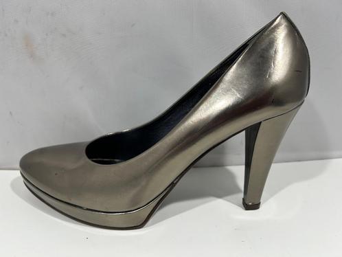 Guglielmo Rotta, maat 37,5 in de kleur antiek zilver., Kleding | Dames, Schoenen, Zo goed als nieuw, Schoenen met hoge hakken