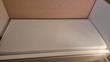 Ikea malm 90 x 200 cm inclusief lades en traagschuimmatras - afbeelding 2