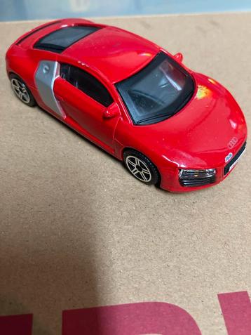 Rode Audi R8 beschikbaar voor biedingen