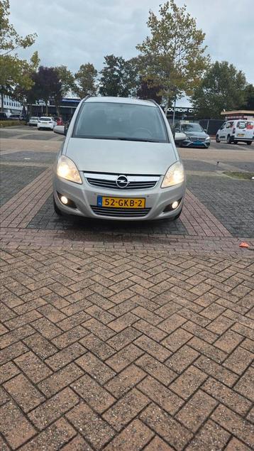 Opel Zafira 1.8 2008 Grijs beschikbaar voor biedingen