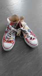 converse all stars met bloemen motief maat 43, Kleding | Dames, Schoenen, Nieuw, Ophalen of Verzenden