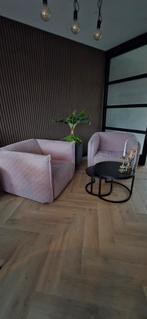 2 fauteuil en 2 ronde tafeltjes, Ophalen, Rond, 50 tot 75 cm, 50 tot 75 cm