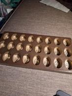 Zware antieke chocolade mal voor 24 Camay chocolaatjes., Ophalen of Verzenden