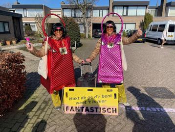 Carnaval is fanTAStisch !! Duo-outfit optocht beschikbaar voor biedingen