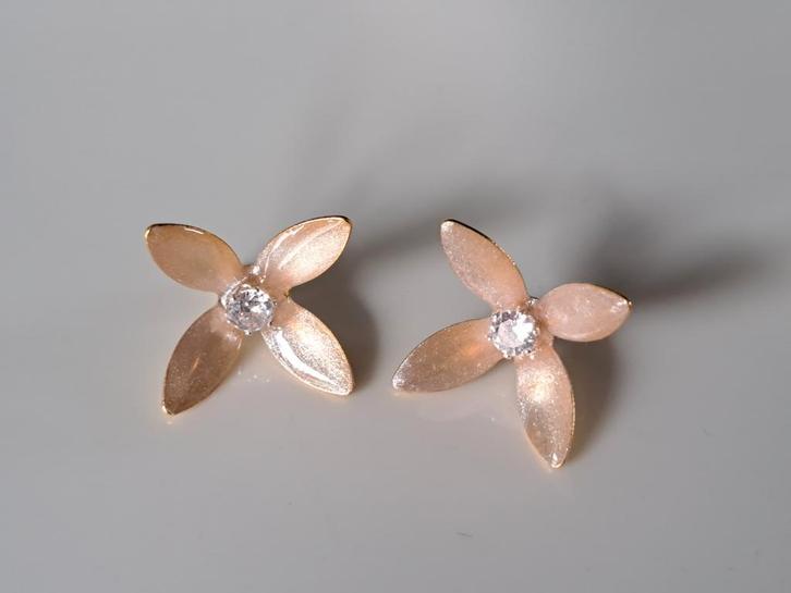 Sprankelende bloemoorbellen, Sieraden, Tassen en Uiterlijk, Oorbellen, Nieuw, Knopjes of Stekers, Overige materialen, Goud, Ophalen