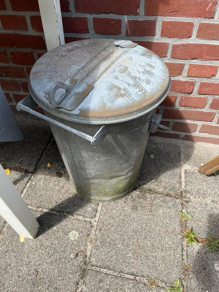 Oude Zinken Vuilnisemmer Wassenaar, Prullenbak, Huis en Inrichting, Woonaccessoires | Prullenbakken, Zo goed als nieuw, Minder dan 50 cm