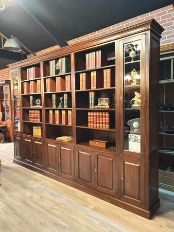 Boekenkast / bibliotheekkast van mr higgins  beschikbaar voor biedingen