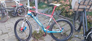 Hele mooie goed onderhouden Cube Elite SCR frame 20 inch beschikbaar voor biedingen