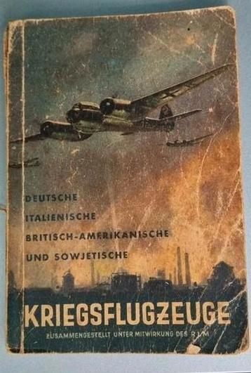 Kriegsflugzeug en Fliegen lernen 1942 beschikbaar voor biedingen