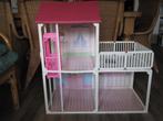 Barbie oud poppenhuis, Ophalen of Verzenden, Gebruikt, Poppenhuis