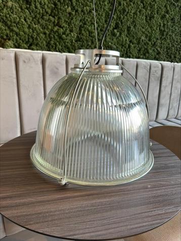 Te koop: Stijlvolle hanglampen voor elk interieur!  beschikbaar voor biedingen