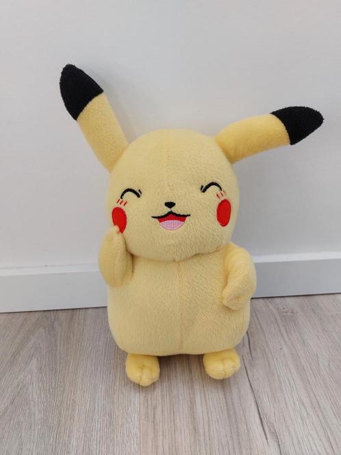 Knuffel pokemon tomy Pikachu K8651, Kinderen en Baby's, Speelgoed | Knuffels en Pluche, Zo goed als nieuw, Konijn, Ophalen of Verzenden