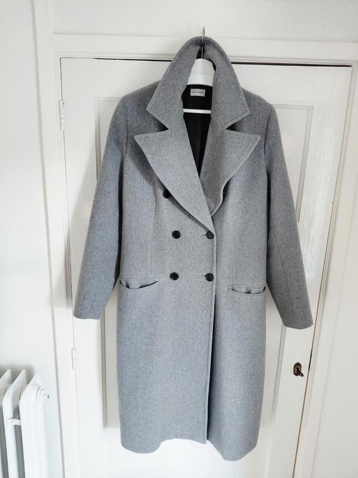 Luxueuze grijze wollen Malene Birger mantel M42 NW599,- ZGAN, Kleding | Dames, Jassen | Winter, Zo goed als nieuw, Maat 42/44 (L)