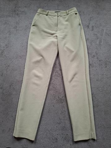 Nikkie dames pantalon maat 32. beschikbaar voor biedingen