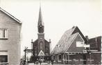 Warga (Frl.) Wergea, Dorpswinkel en Ned. Herv. Kerk, Verzamelen, Ansichtkaarten | Nederland, 1940 tot 1960, Ongelopen, Friesland