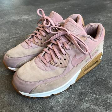 Nike Air Max pink suède