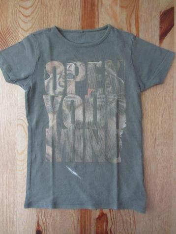 Diverse t-shirts maat 134-140 beschikbaar voor biedingen