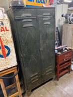 Doorleefde groene franse lockerkast geklonken kast, Huis en Inrichting, Ophalen, Gebruikt