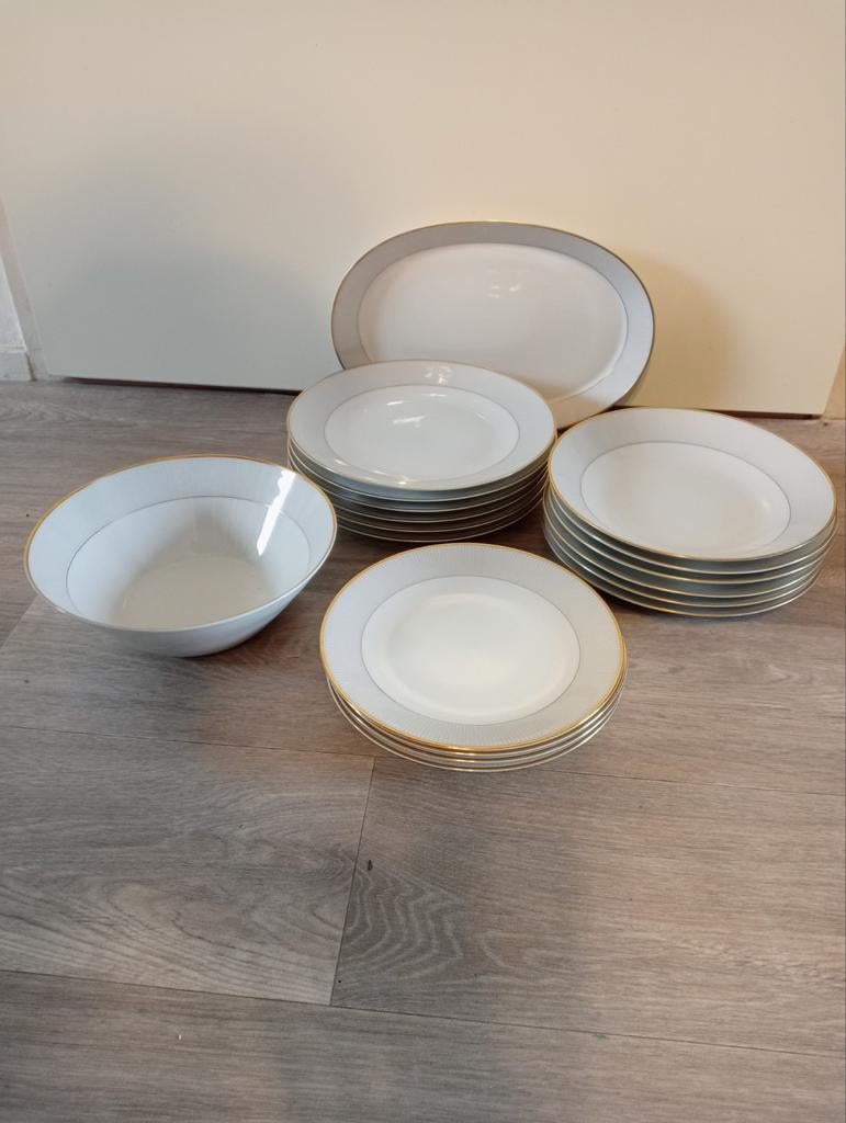 Servies Hutschenreuther Selb, Antiek en Kunst, Antiek | Servies compleet, Ophalen of Verzenden