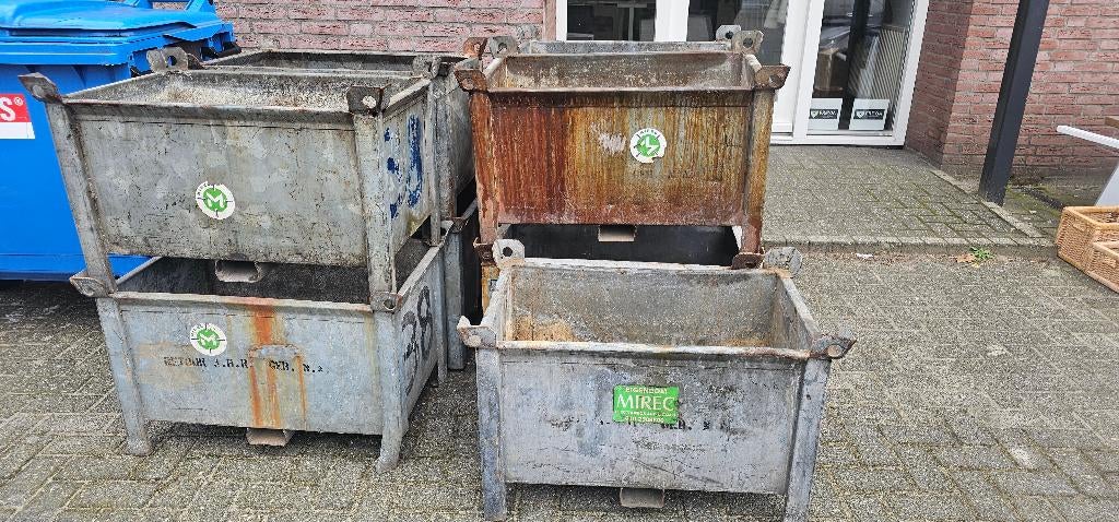 ijzeren stapelbakken B50 X L80 X H40, Gebruikt, 40 tot 60 cm, Overige typen, 35 tot 50 cm