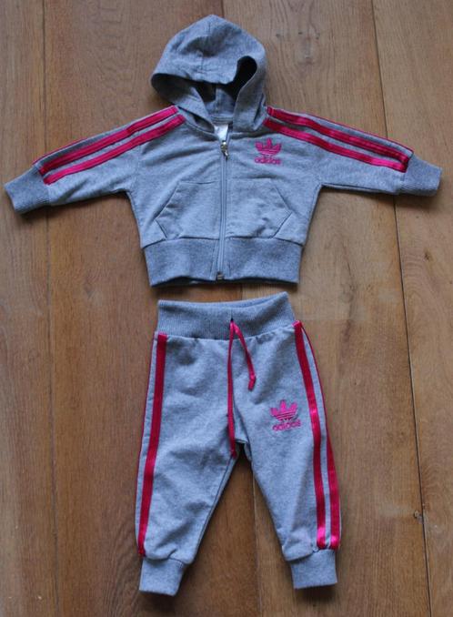 Joggingpak van Adidas 62, Kinderen en Baby's, Babykleding | Maat 62, Gebruikt, Meisje, Setje, Ophalen of Verzenden