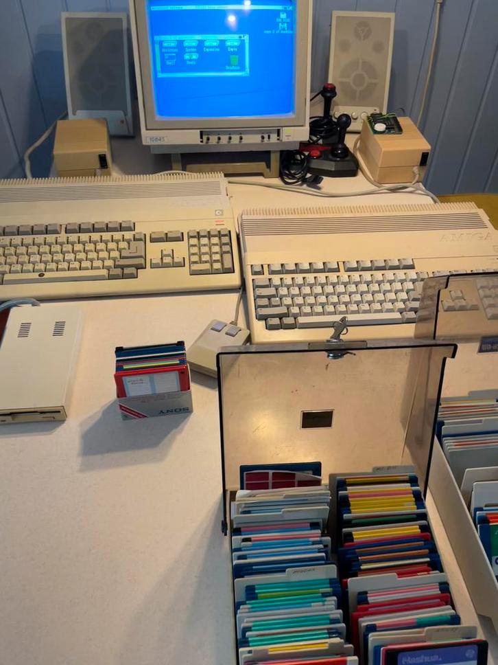 Commodore Amiga 500 en monitor 1084s, Computers en Software, Vintage Computers, Ophalen of Verzenden