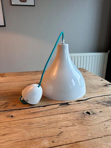 Plafondlamp beschikbaar voor biedingen
