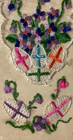 fr 1920 geborduurd pasen paaseieren viooltjes, Verzamelen, Verzenden, Voor 1920, Gelopen, Overige thema's