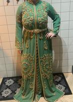Te koop: Groene Takshita / Marokkaanse Jurk - Maat S-XL, Kleding | Dames, Jurken, Maat 46/48 (XL) of groter, Ophalen of Verzenden