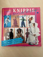 Knippie verkleedklerenboek, Ophalen of Verzenden, Gelezen, Mode algemeen
