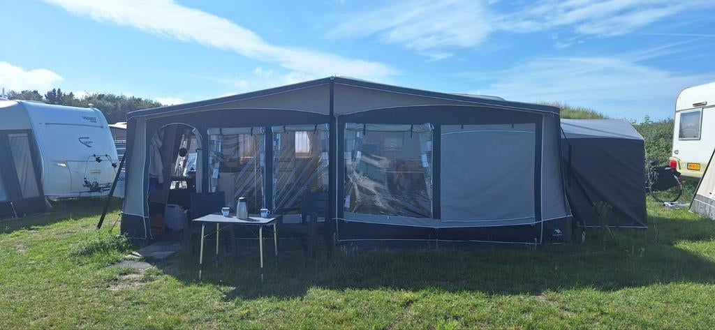 Ruime caravan op camping Duinoord, Nes Ameland te huur, Drie personen of meer, 3 overnachtingen of meer